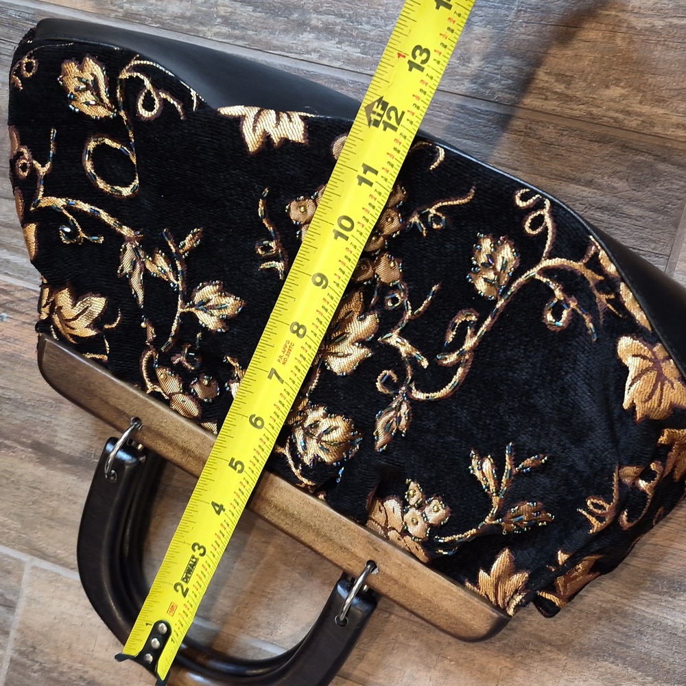 Vintage Black & Gold Grape Leaves Beaded Handbag w/ Wooden Handles - Picture 11 of 14